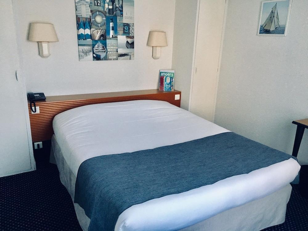 Hotel Le Progres Angers Exterior photo